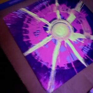 @3eyekreationz,Neon spin paint poster🔥‼️